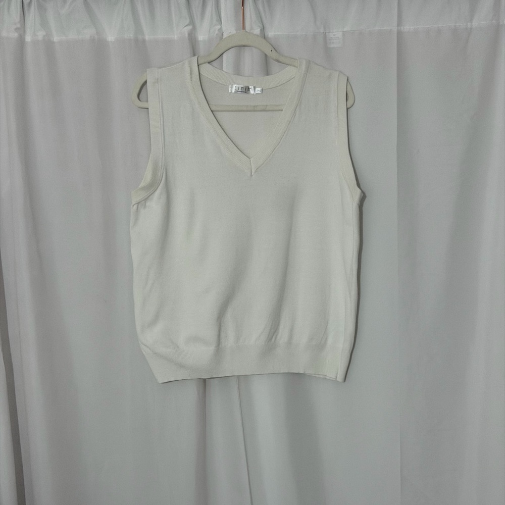 Cream Sleeveless V-Neck Top